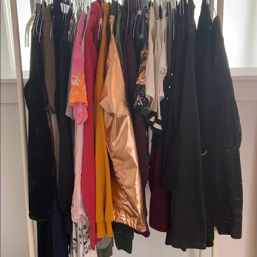 check out my closet!!
